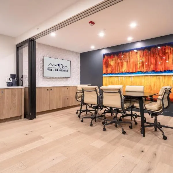 Lodge at Vail Condominiums, hotel en Vail