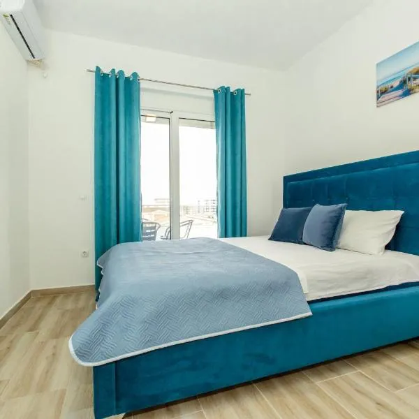 DERON Apartments、ウルツィニのホテル