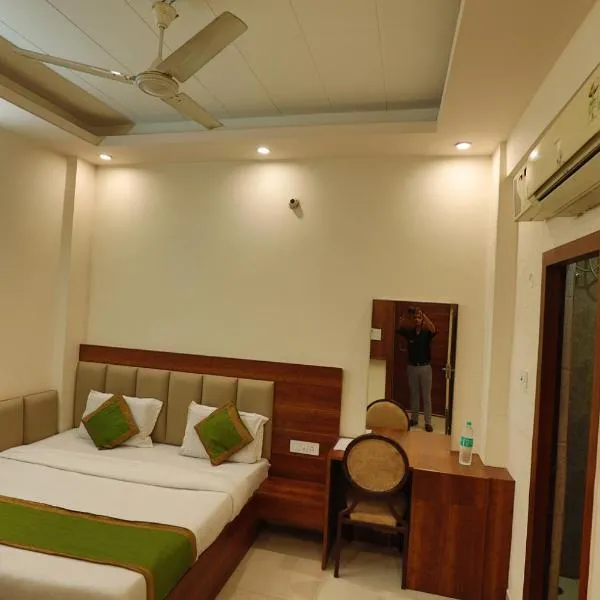 Hotel Haridev, hotell i Roorkee