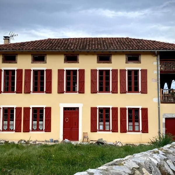 À l'orée du Cagire, hotel en Juzet-dʼIzaut