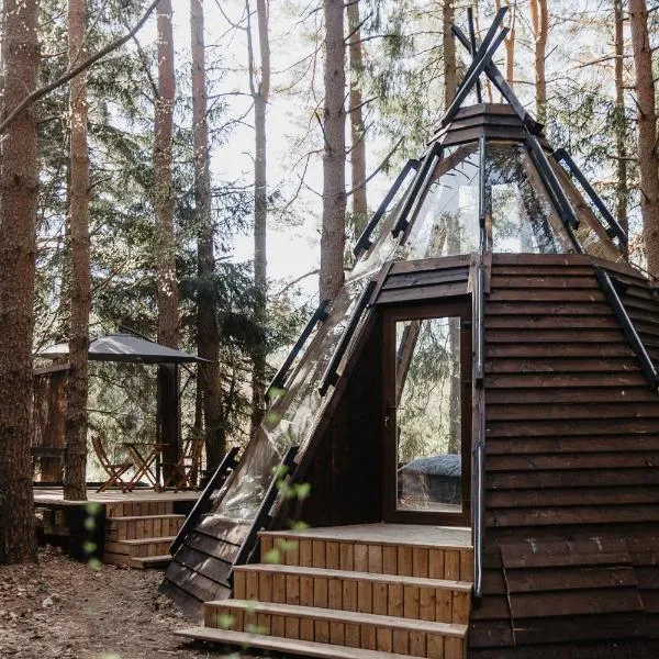 CallTipi glass house, hotel v destinaci Kalgriaužiai