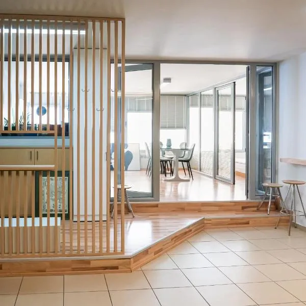 Urban Downtown Suite Xanthi Two Bedrooms Meno Homes 4, hotel in Xanthi