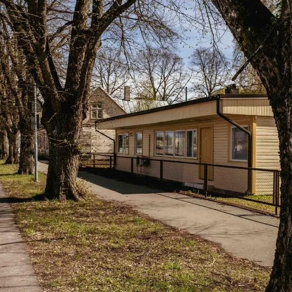 Sadama Hostel & Caravan Camping, hotell Pärnus