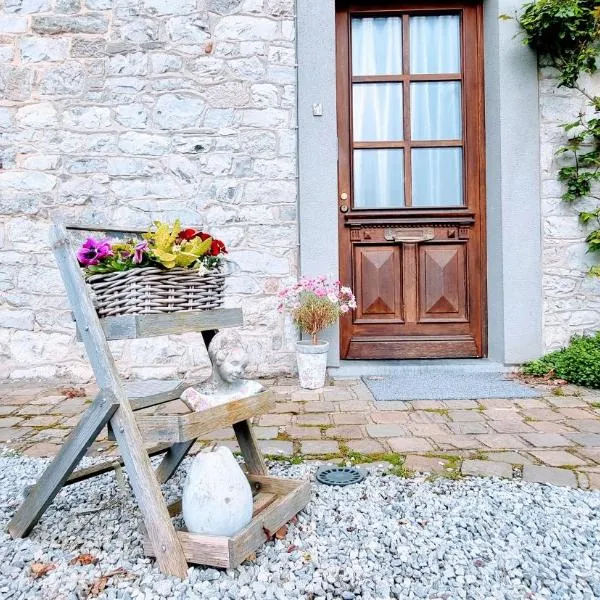 Le Gîte de la Gray House, hotel u gradu 'Mettet'