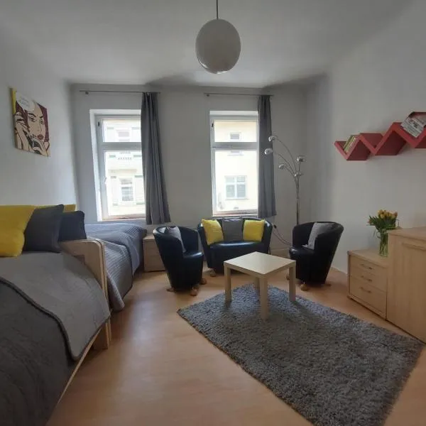 츠벵카우에 위치한 호텔 Schöne Zwei-Zimmer-Wohnung "W2" mit 4 Einzelbetten und WLAN in Zwenkau bei Leipzig im Neuseenland