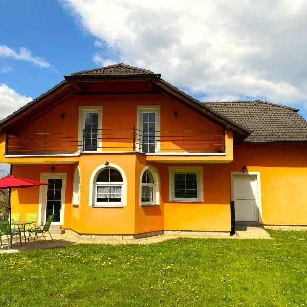 Rekreační chalupa Ivon, hotel v destinaci Hŭry