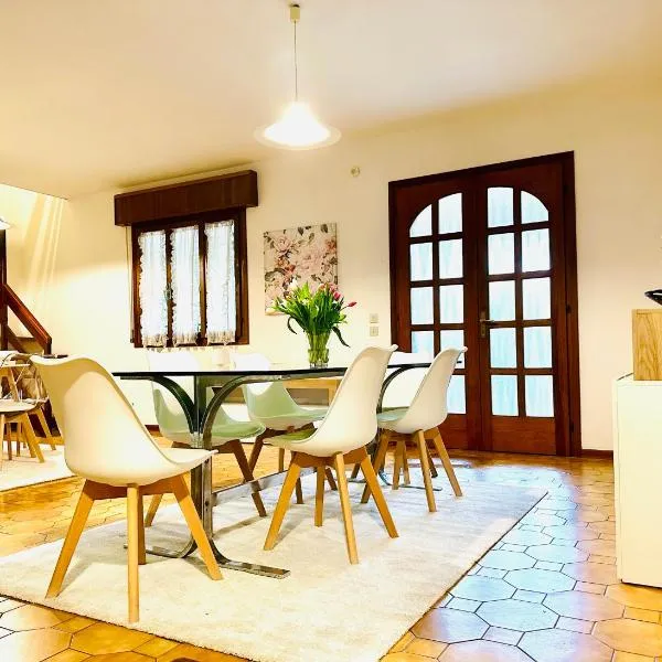 Villa Riviera by the Sea, hotel em Lignano Sabbiadoro