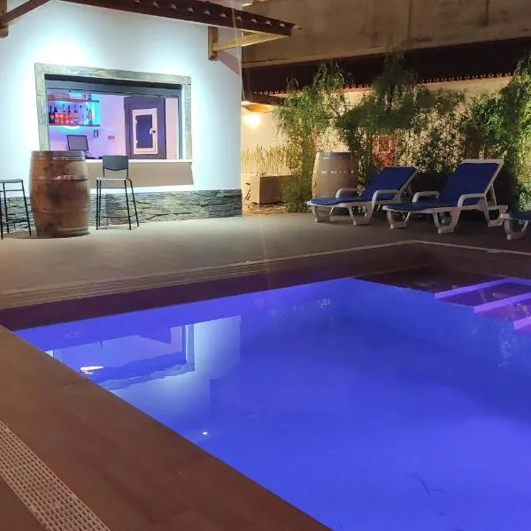 Luxury Palm Suites, hotel v mestu Reguengos de Monsaraz