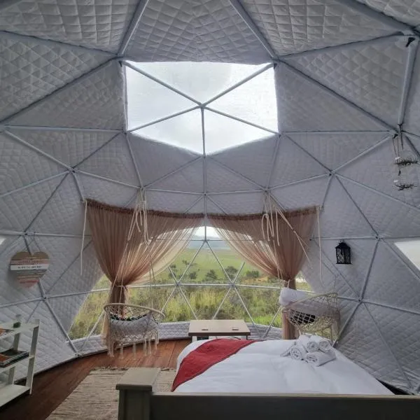 Pom Gratz - EcoDomes, hotel en Hartebeesrivier