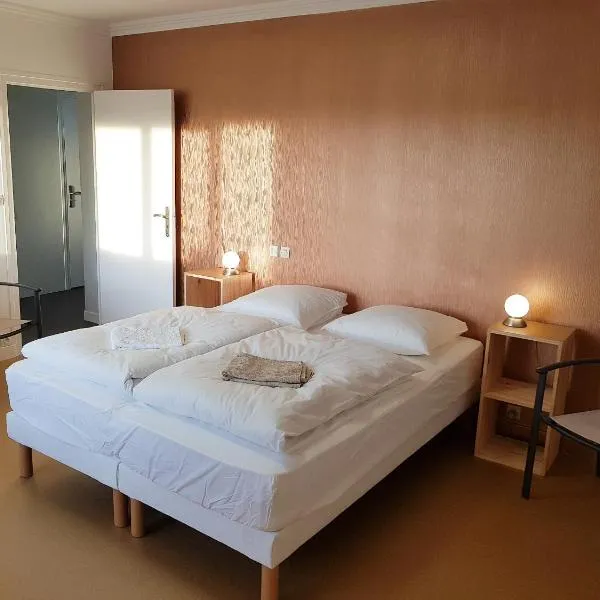 Les Balcons du Trégor, hotel v destinaci Lannion