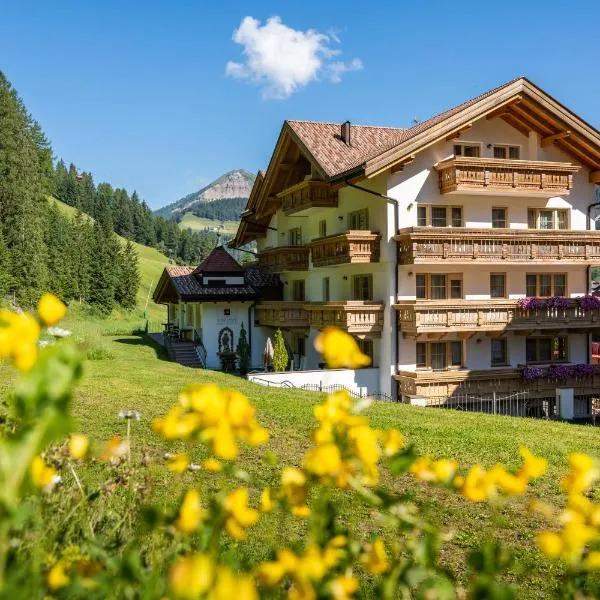 Hotel Somont – hotel w mieście Selva di Val Gardena