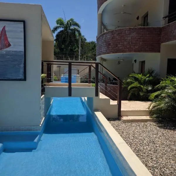 Okaina Studio Rooftop, hotel in Gaspar Hernández