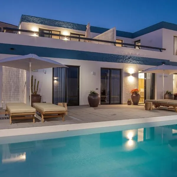 Casa Edem Playa del hombre con piscina y solarium, hotel v destinaci Telde