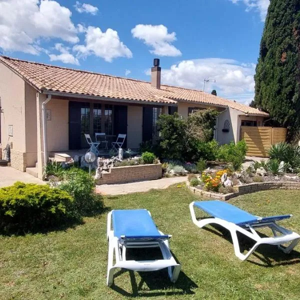La Maison de Georges - Climatisée -Terrain et vue Etang, hotel v destinaci Marseillan