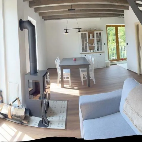 U Králíka, apartmán H, 3 samostatné ložnice - mezonet, vlastní parkování, 50 metrů od vleku , vysoušeče bot v lyžárně, hotel v destinaci Dolní Morava