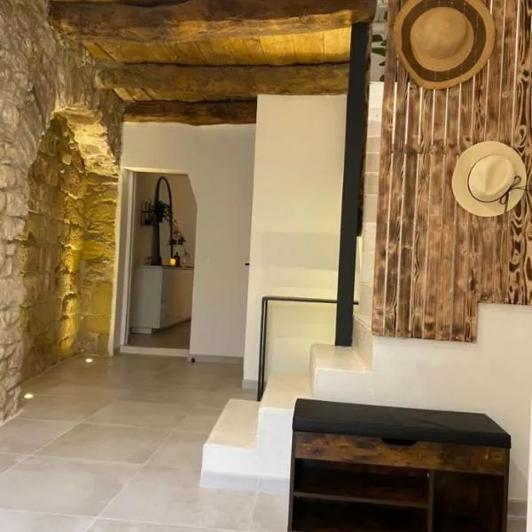 Le Refuge Secret 5min Uzès, hotell sihtkohas Serviers-et-Labaume