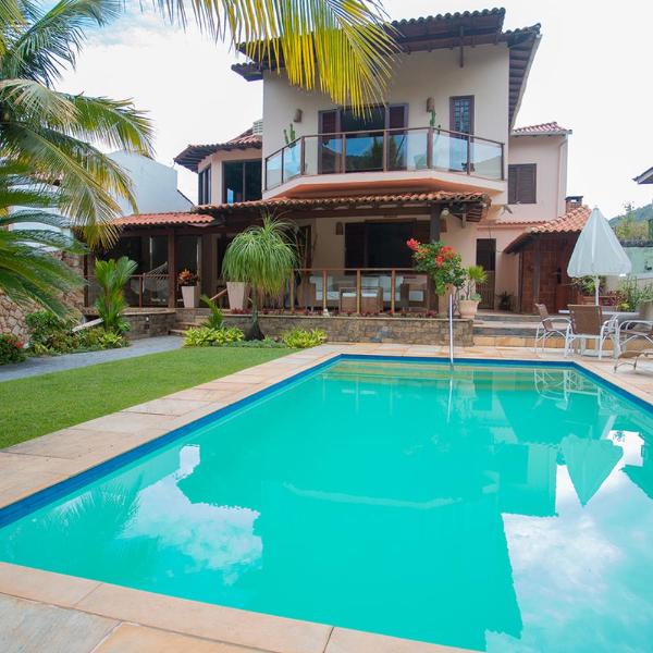 Casa para 10 com Piscina a 50m de Itacoatiara