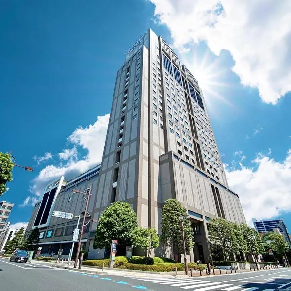 Royal Pines Hotel Urawa, hotel en Saitama