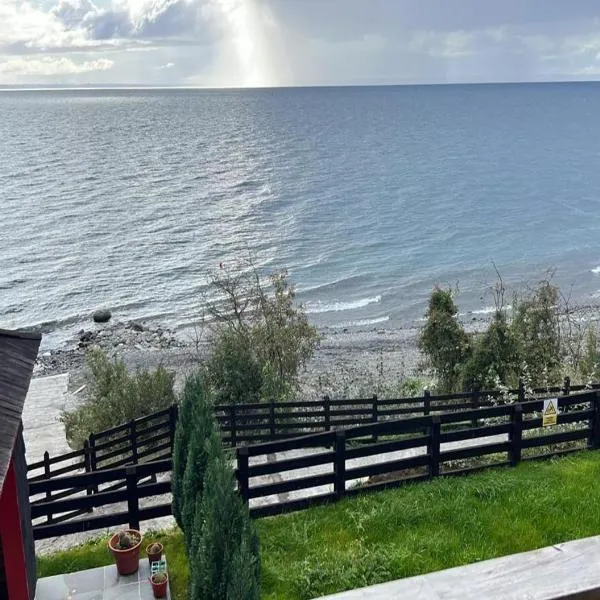 Ensenada Casa Orilla del Lago, hotel in Los Riscos