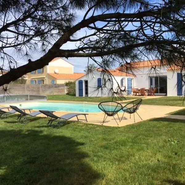 Gite avec piscine privative, hotel in LʼAiguillon-sur-Vie