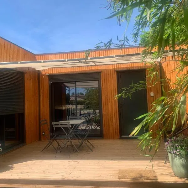 Chalet 1 contemporain dans son écrin de verdure, hotell sihtkohas Montauban