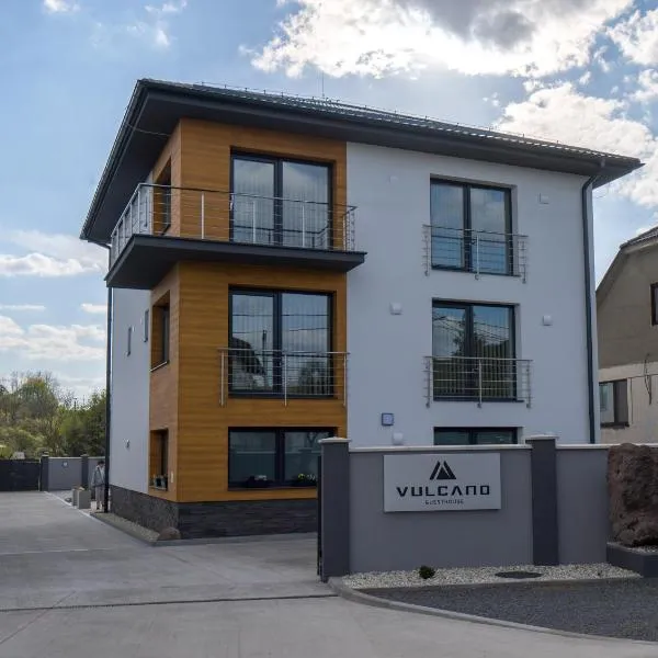 VULCANO Guesthouse, hotel in Veľký Krtíš