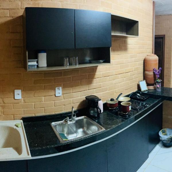 Flat com 2 quartos 2 banh AR e uma vista espetacular na área central de GV com cozinha completa-Bom p grupos ou familias ou empresas - Foto 3