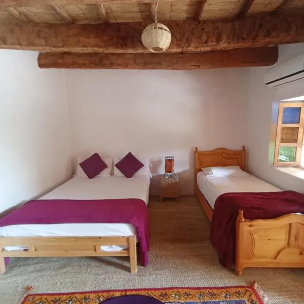 Auberge Bassou、Nkobのホテル