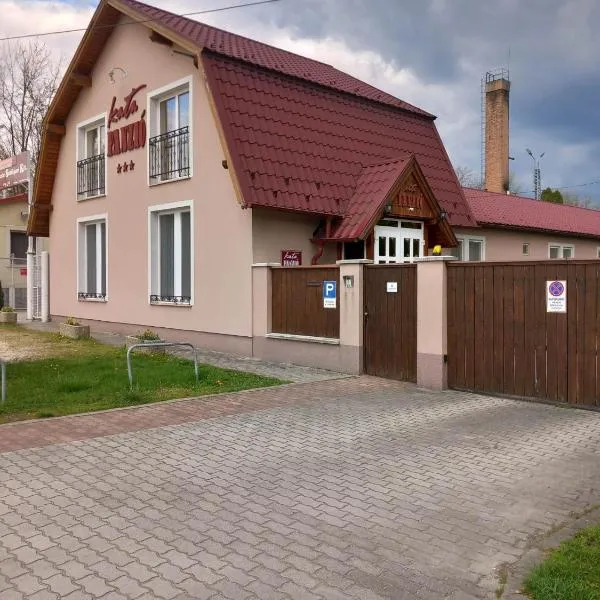 Kata Panzió, hotel in Nagyveleg