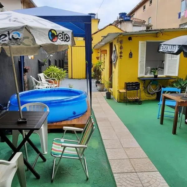 Quintal da Bella Hostel, hotel v destinaci Santos