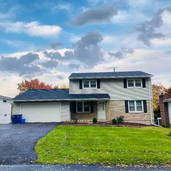 Family-Friendly Home CLOSE to SYR Univ DWNTWN & THE DOME! Location Location Location, hotell i Syracuse