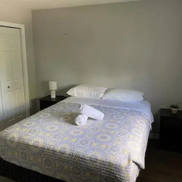 Kingston Comfort Suites - Unit 2, hotel in Kingston