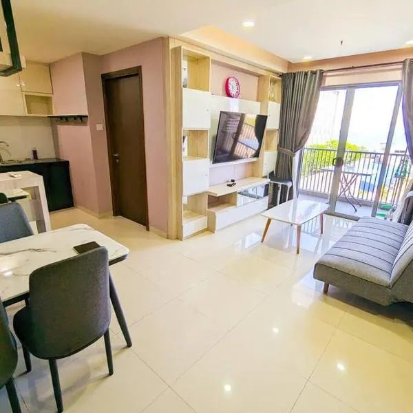 Lovina 909 Harbour Bay Residence, hotel in Batu Ampar