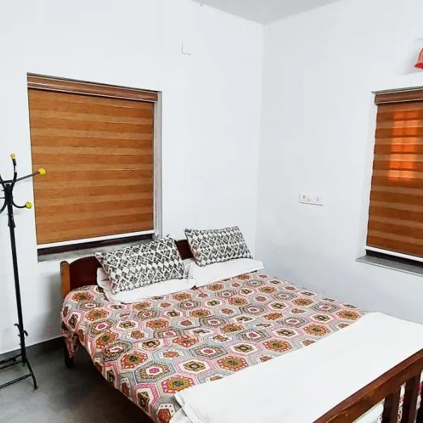 Forestay -3 BHK Villa Kochi, hotell i Pallipuram