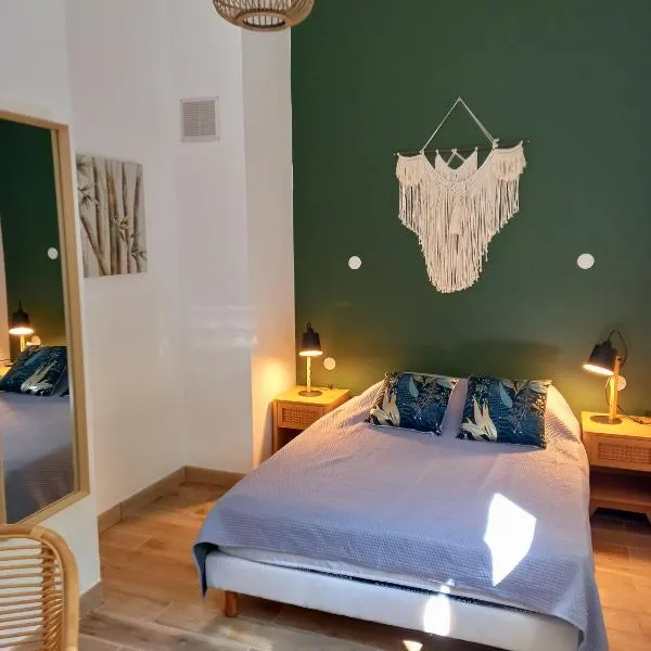 Les chambres d'hôtes du Relais d'Aguilar, hotel in Tuchan