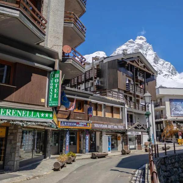 Hotel & Ristorante Serenella, hotel di Breuil-Cervinia