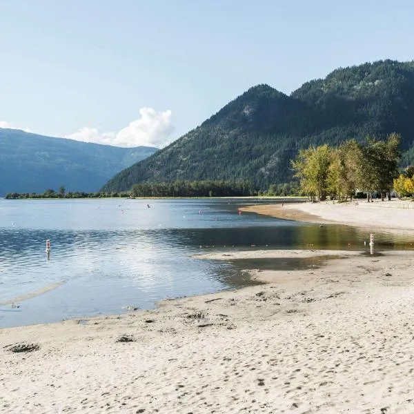 Super 8 by Wyndham Sicamous, hotel v destinaci Sicamous