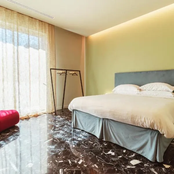 MpiuT - Housea，位于滨海波利尼亚诺的酒店