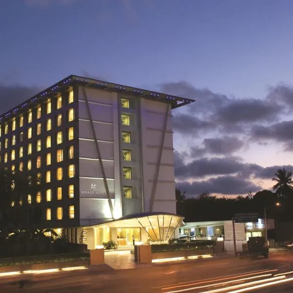 Mirage Hotel, hotel in Ghātkopar