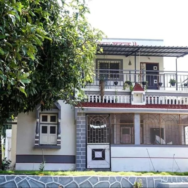 VedKasturi Farmstay - Agrotourism, hotel en Rājur