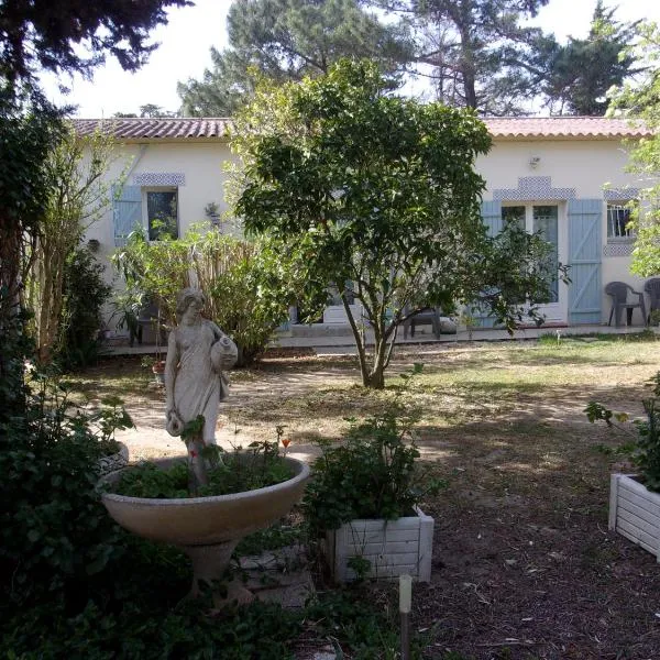 mas des pins, hôtel à Saint-Cyprien