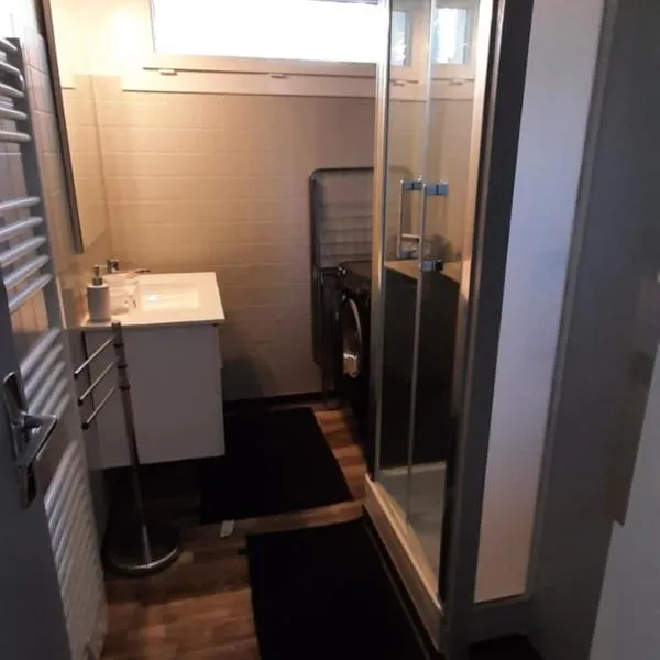 Logement au pied de la Montagne de Ceuse, готель у місті Sigoyer
