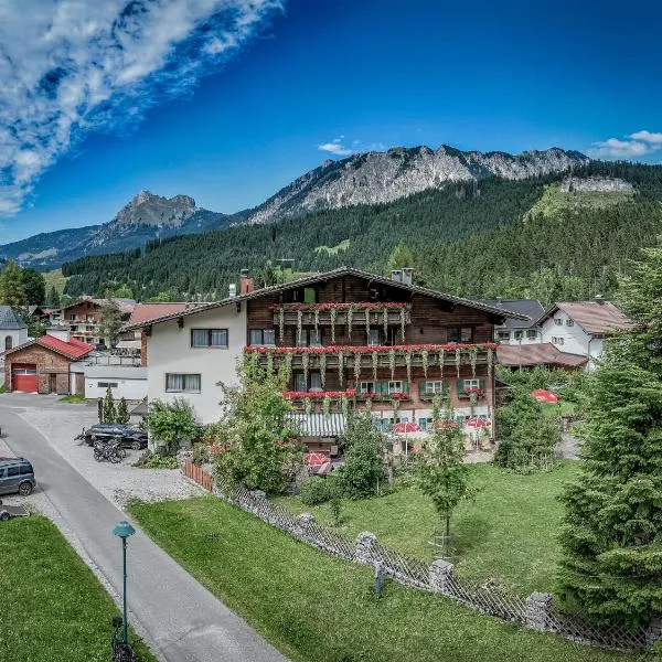 Gästehaus Elfriede inklusive Sommerbergbahnticket, hotel di Haldensee