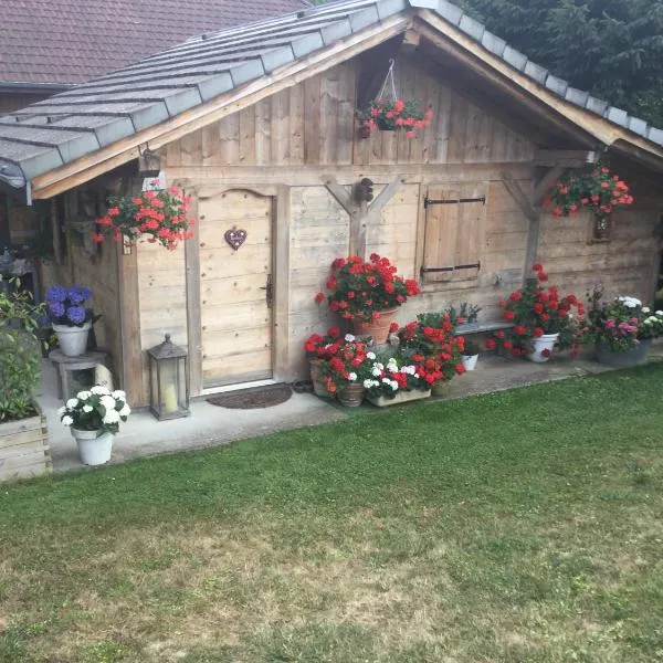 Chalet pour 2 amoureux, hotel v destinaci Allinges