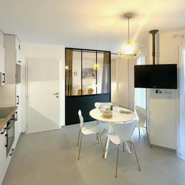 Le Quartz Tresum in a modern residence near the lake garage included, hotel in Annecy