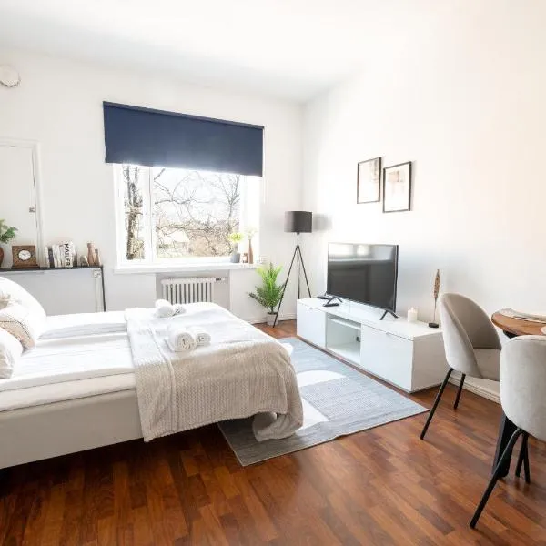 2ndhomes Cozy Helsinki Center Studio with Park View, hotell Helsingis