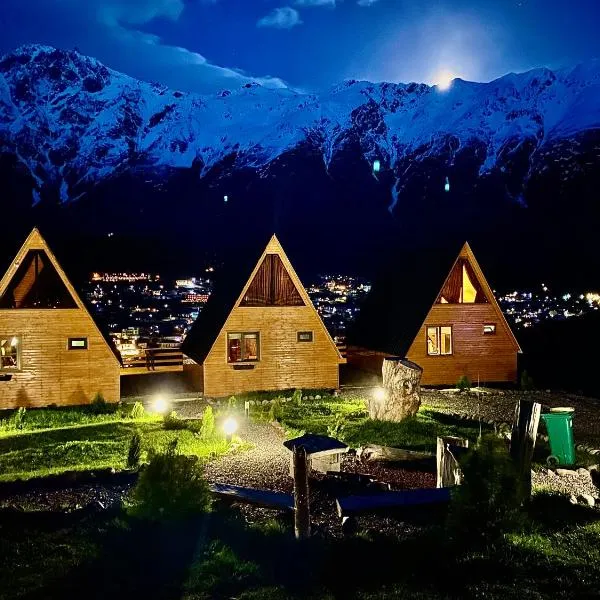 Little Wood House Gergeti, hotel v destinaci Stepancminda