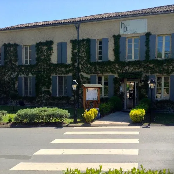 L'Hôtel du Périgord、Nabinaudのホテル