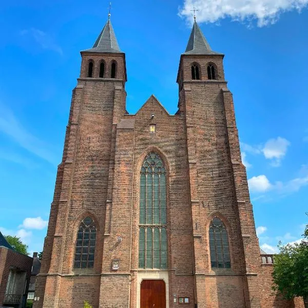 Walburgis Residenties, hotel v destinaci Arnhem