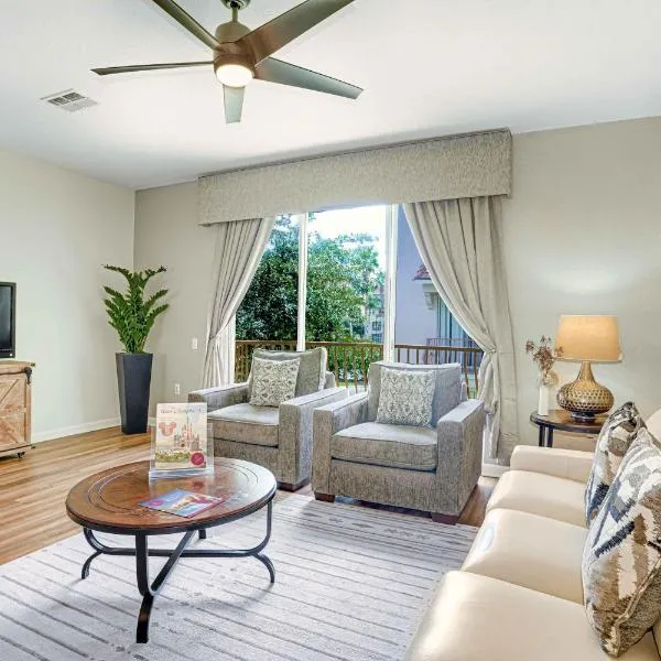 Spacious Townhome wPatio Garage Sleeps10, hotel em Orlando